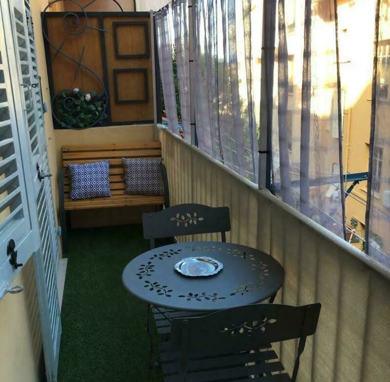 800