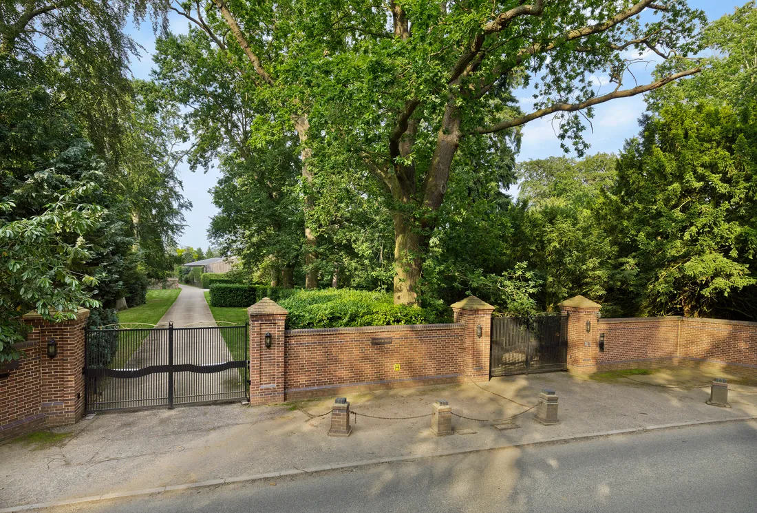 Country House in Thurston, England, United Kingdom