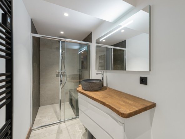 Apartment in Les Allues, Auvergne-Rhône-Alpes, France