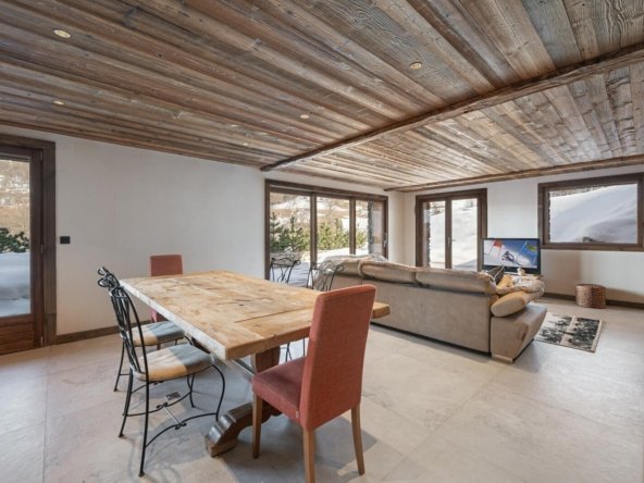 Apartment in Les Allues, Auvergne-Rhône-Alpes, France