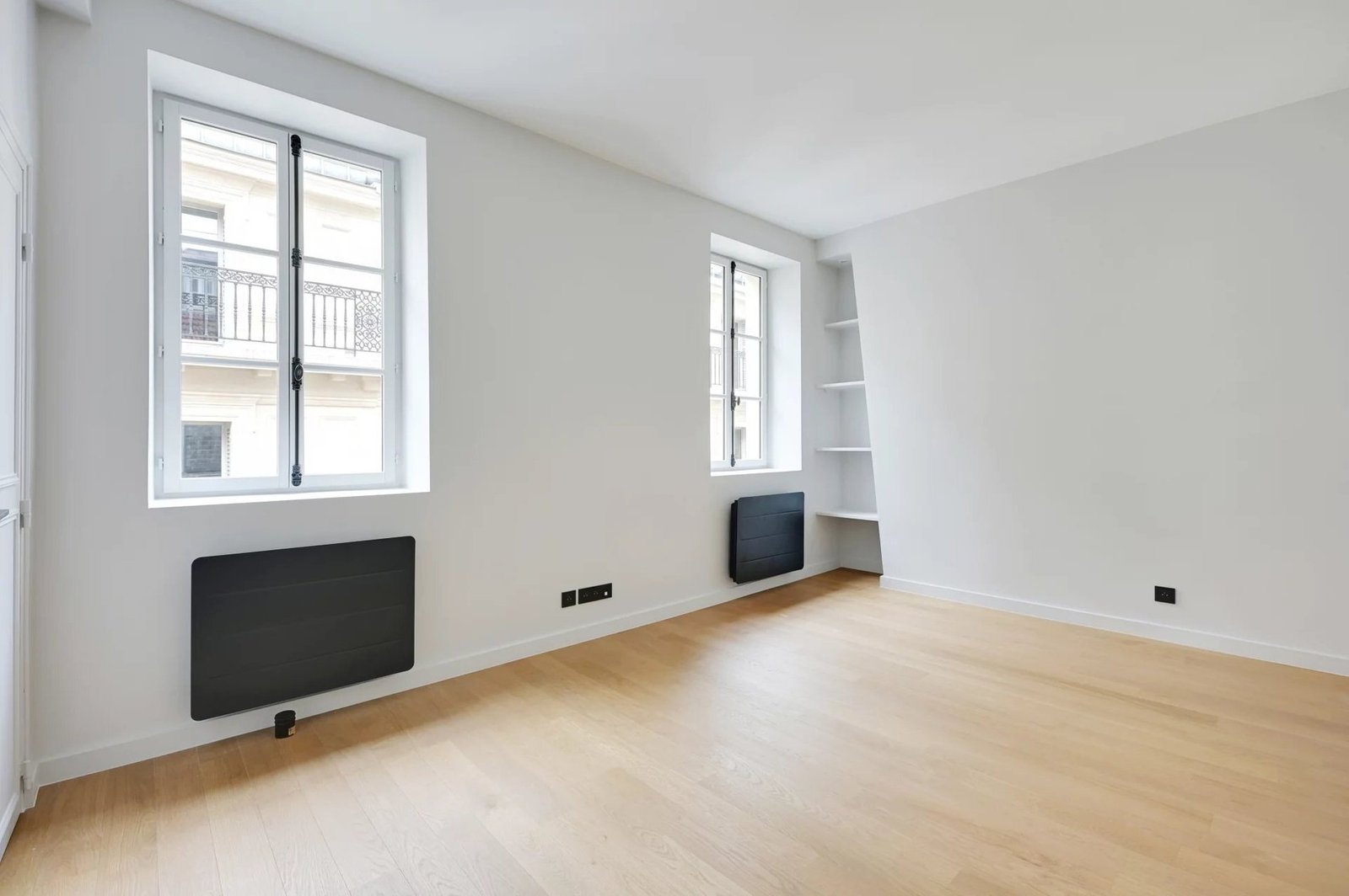 Apartment in Paris, Île