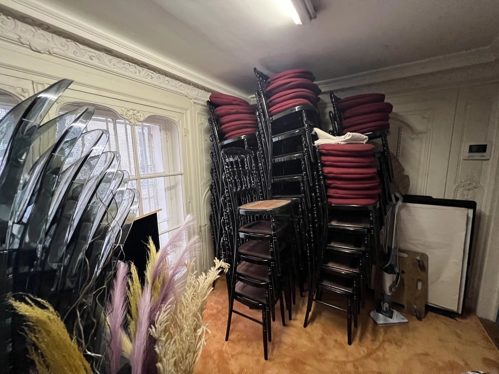 Apartment in Paris, Île