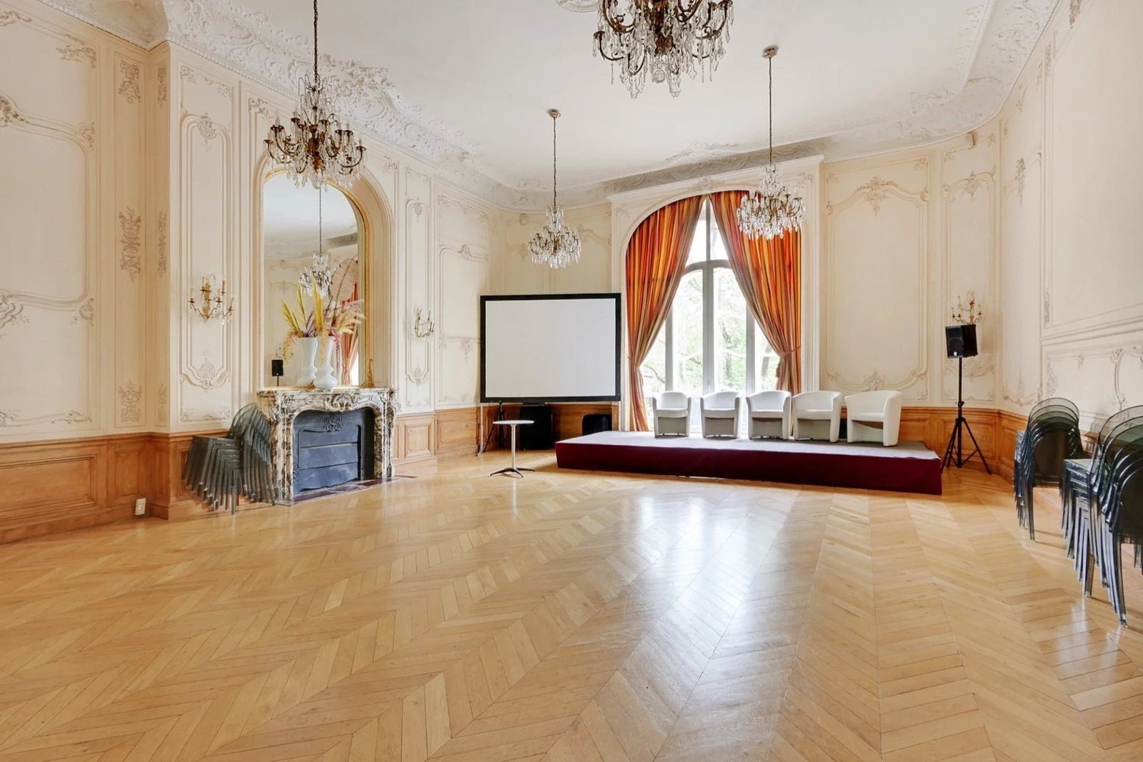 Apartment in Paris, Île