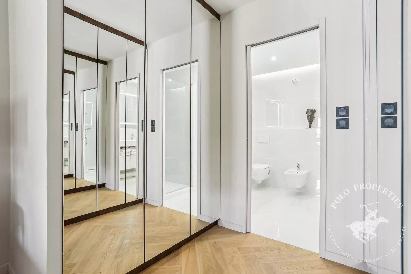 Apartment in Saint-Cloud, Île-de-France, France