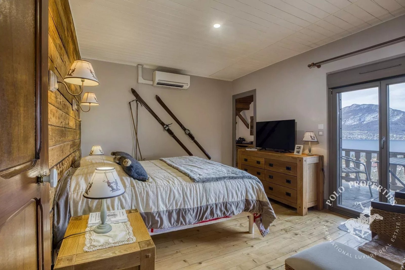 Apartment in Sévrier, Auvergne-Rhône-Alpes, France