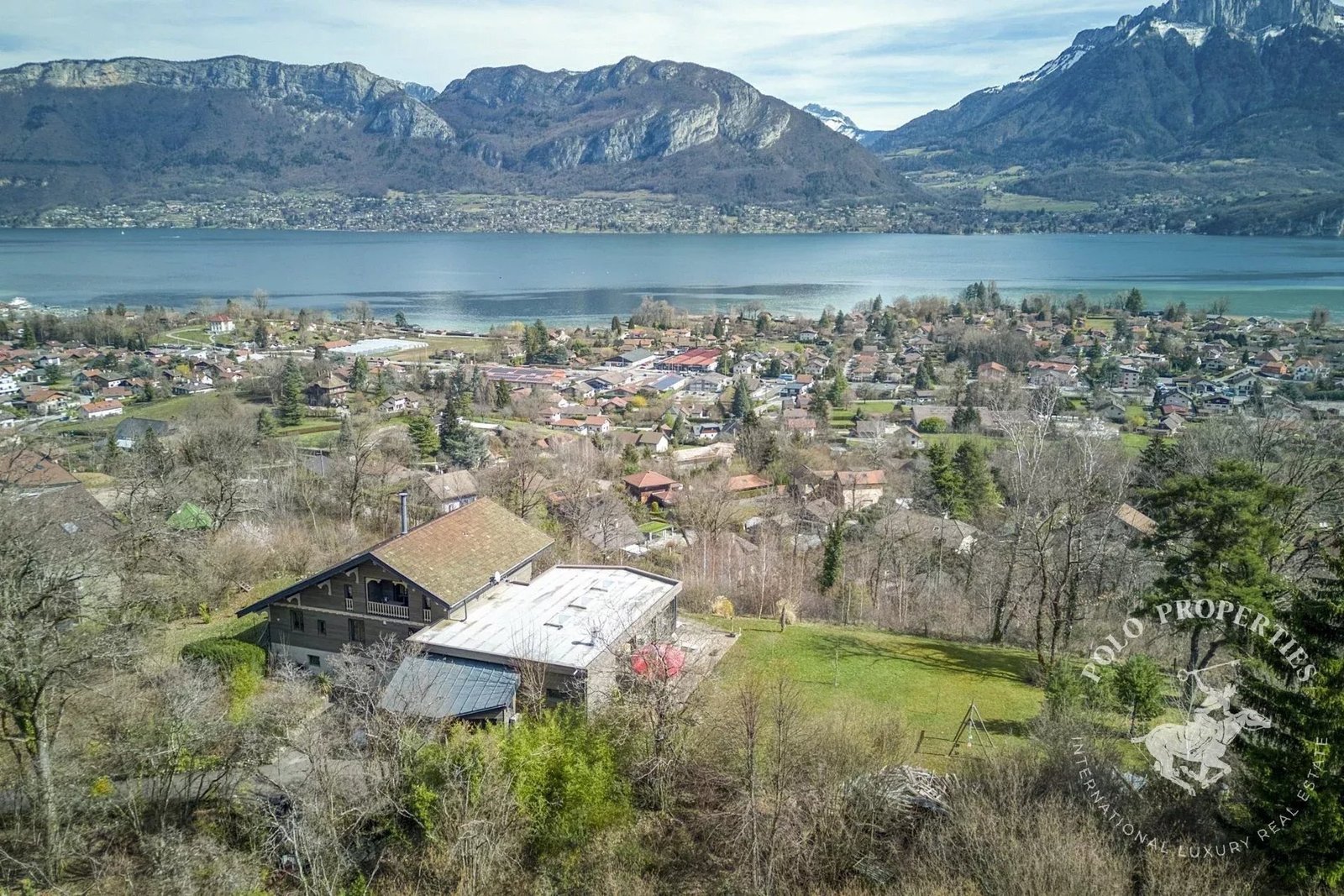 Apartment in Sévrier, Auvergne-Rhône-Alpes, France