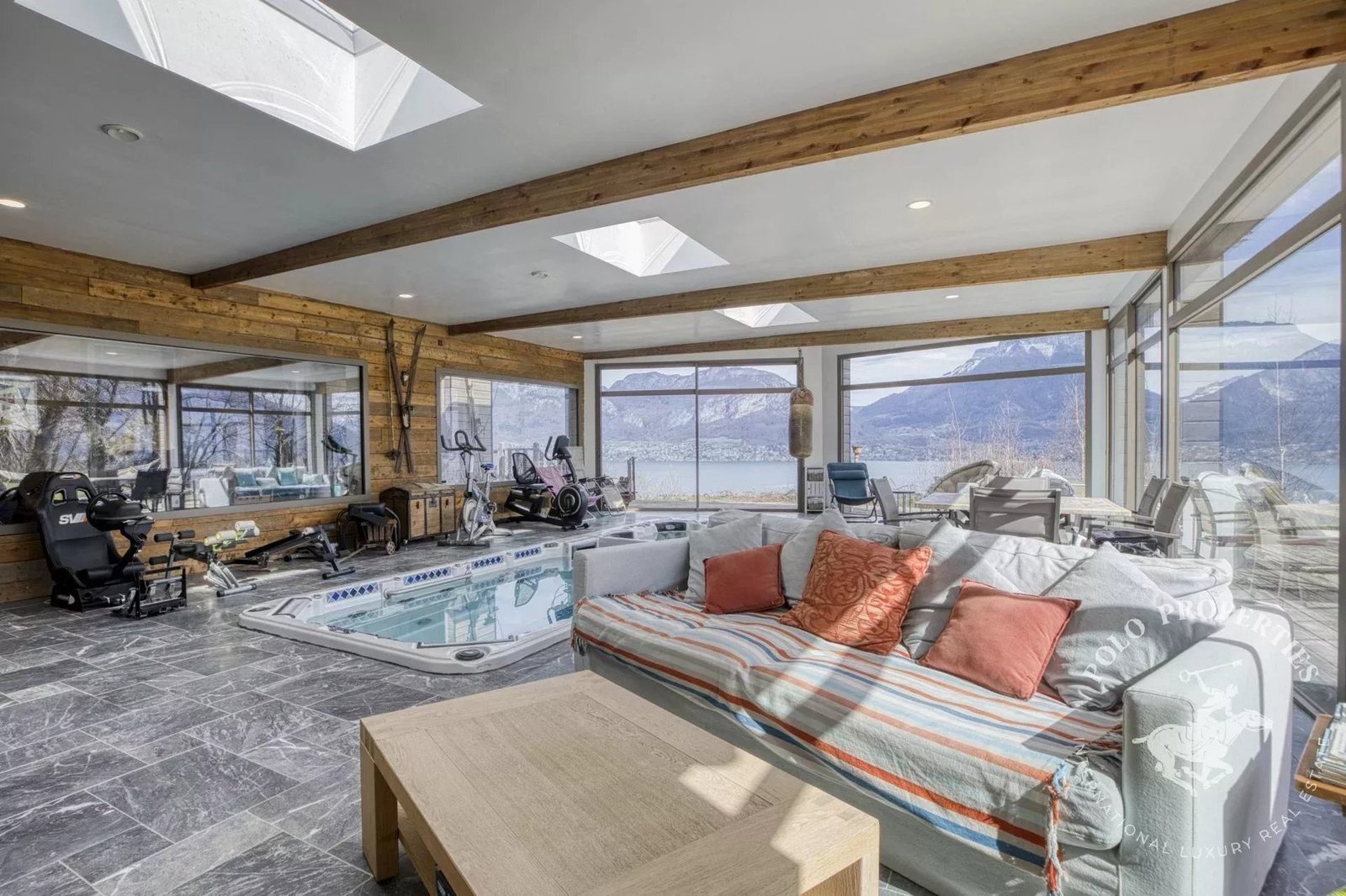 Apartment in Sévrier, Auvergne-Rhône-Alpes, France