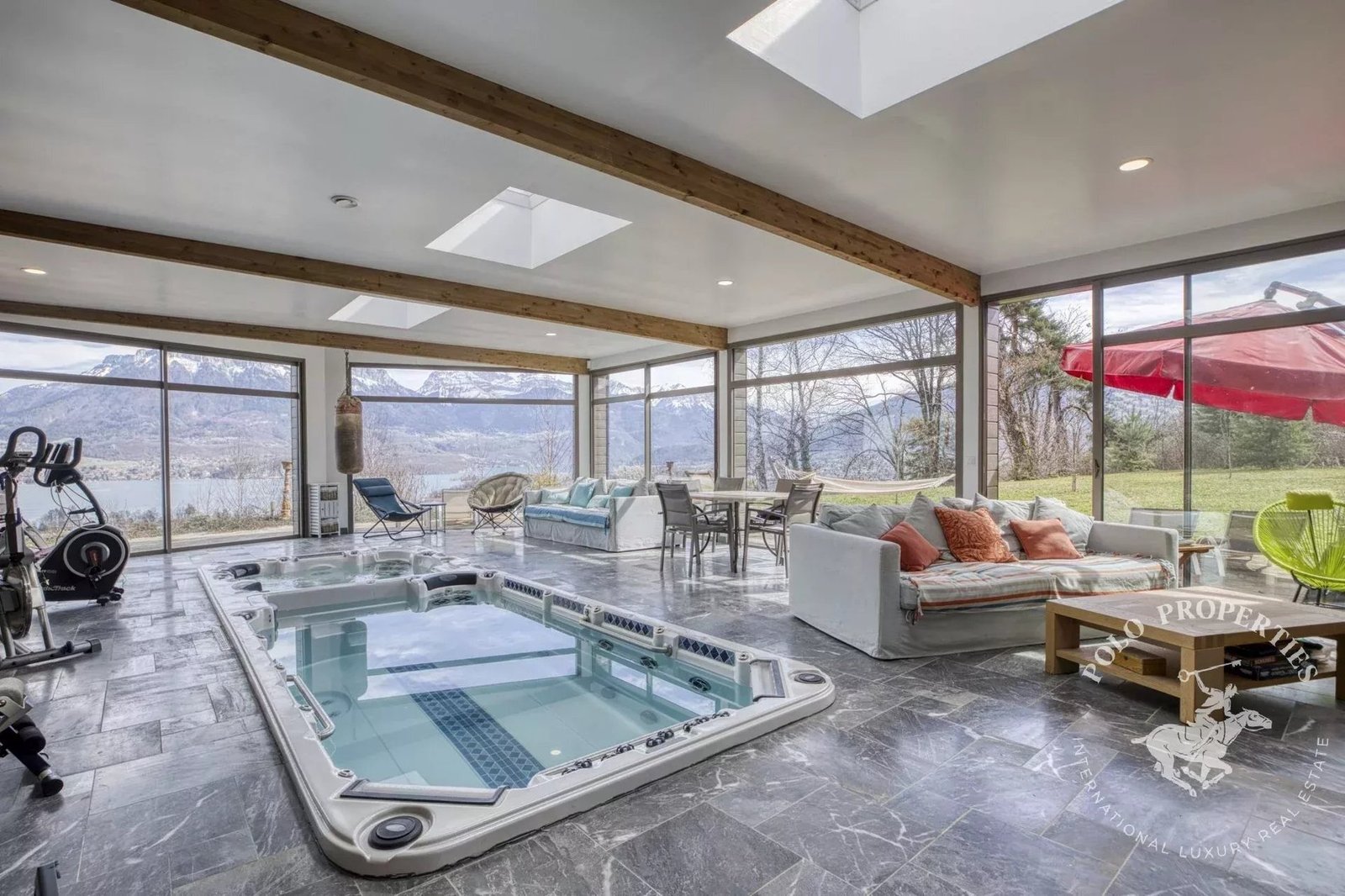 Apartment in Sévrier, Auvergne-Rhône-Alpes, France