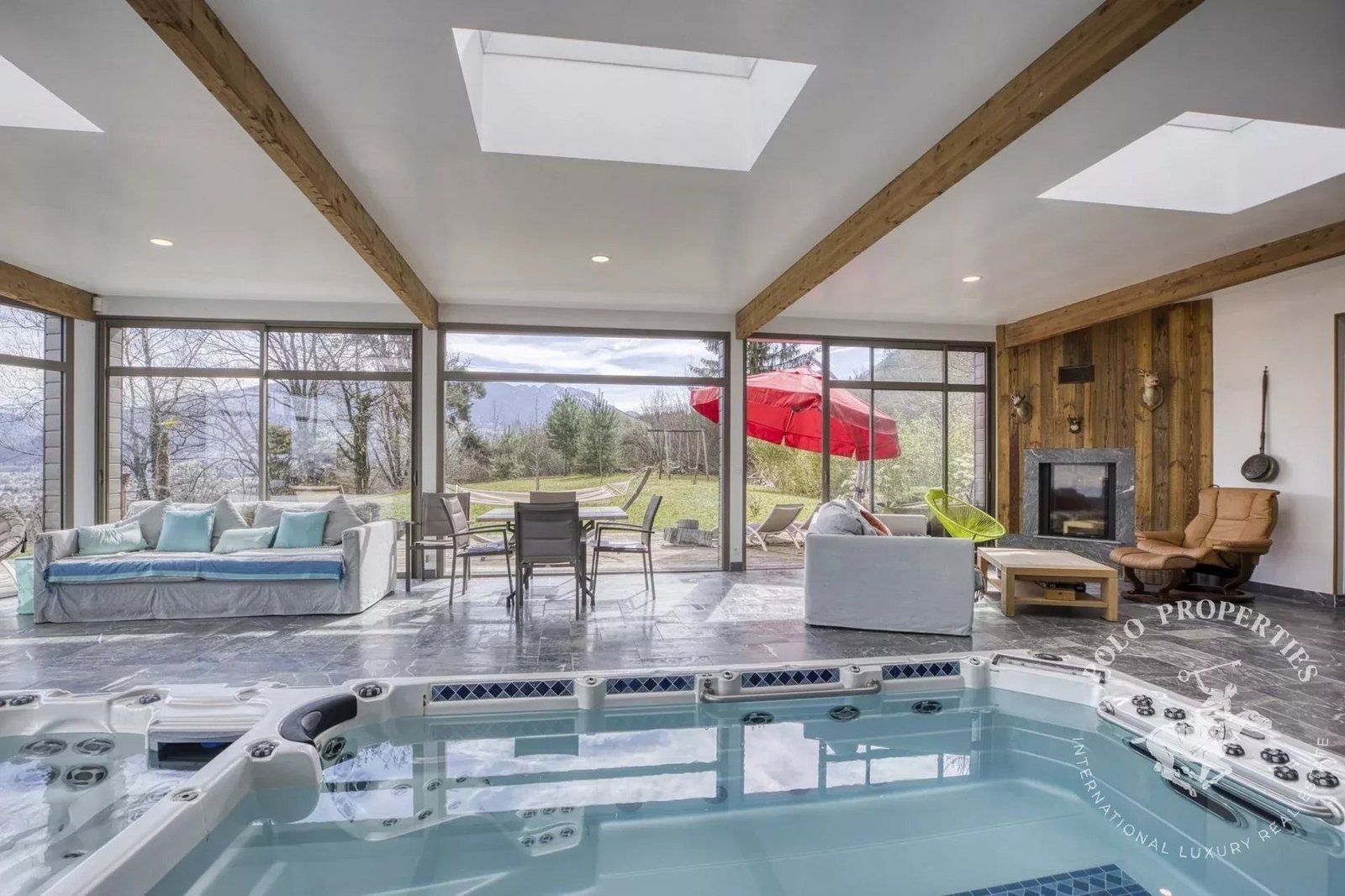 Apartment in Sévrier, Auvergne-Rhône-Alpes, France