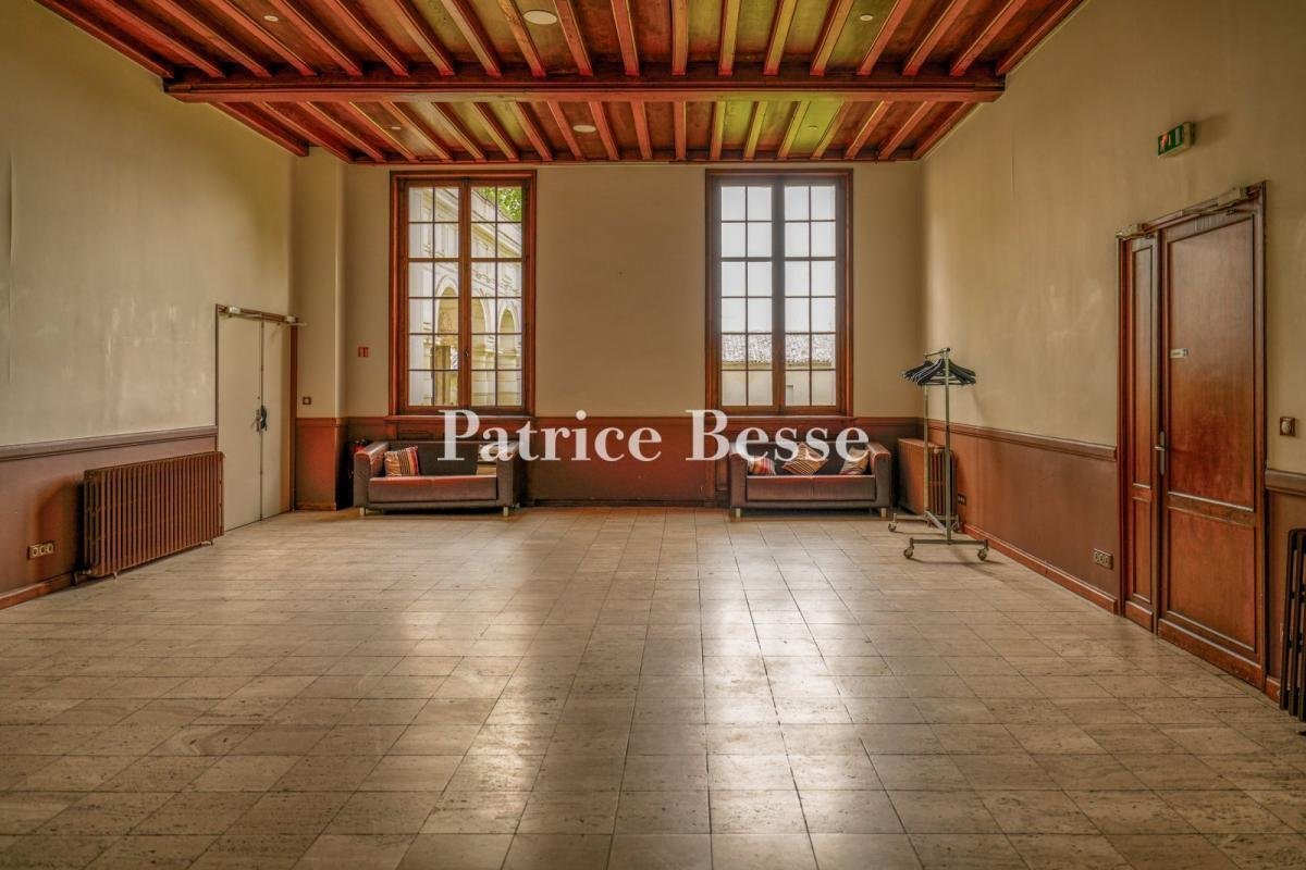 Castle in Bordeaux, Nouvelle-Aquitaine, France