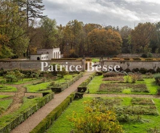 Castle in Fontainebleau, Île-de-France, France