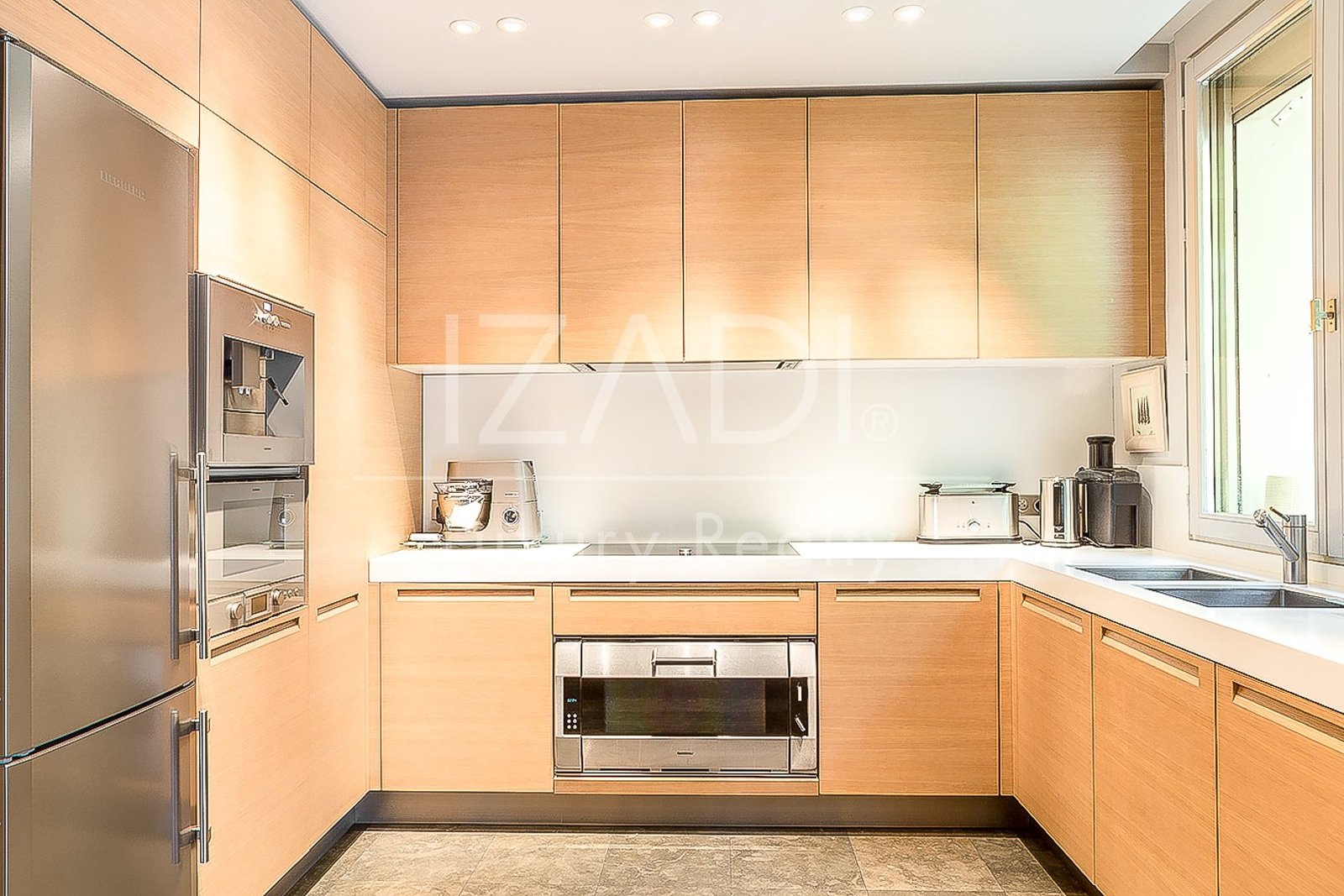 Chalet in Neuilly-sur-Seine, Île-de-France, France