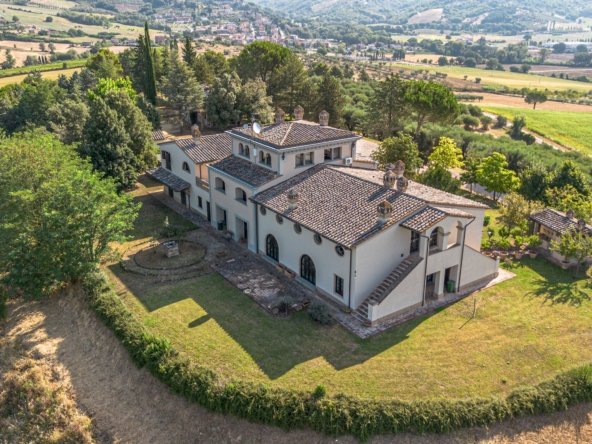 Estate in Rancolfo, Umbria, Italy