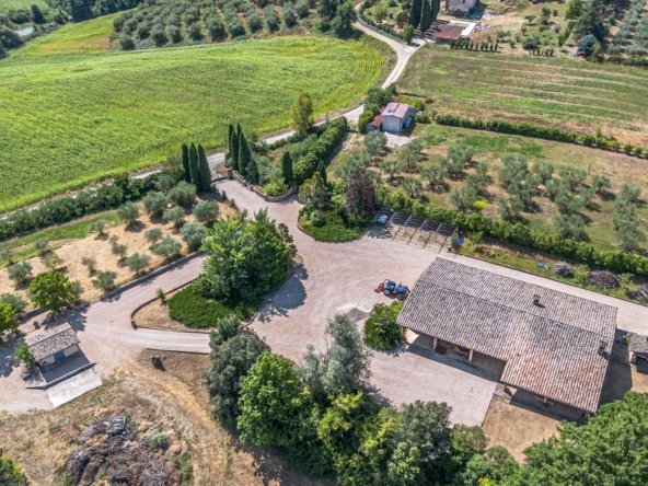 Estate in Rancolfo, Umbria, Italy