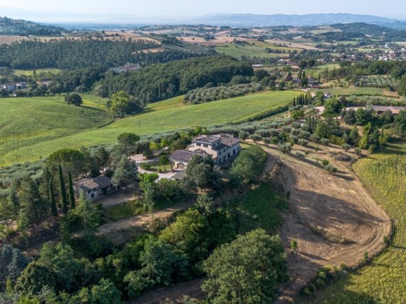 Estate in Rancolfo, Umbria, Italy