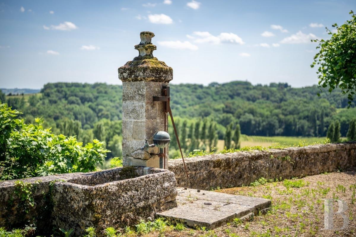 Estate in Saint-Sulpice-de-Faleyrens, Nouvelle-Aquitaine, France
