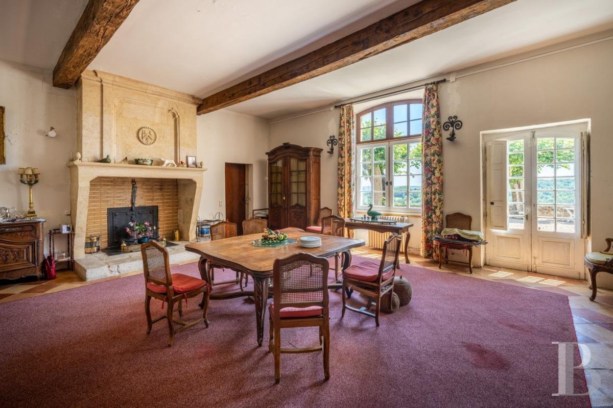 Estate in Saint-Sulpice-de-Faleyrens, Nouvelle-Aquitaine, France