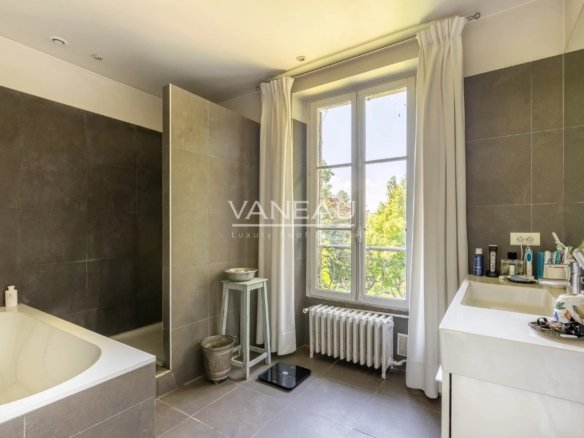 House in Bagneux, Île-de-France, France