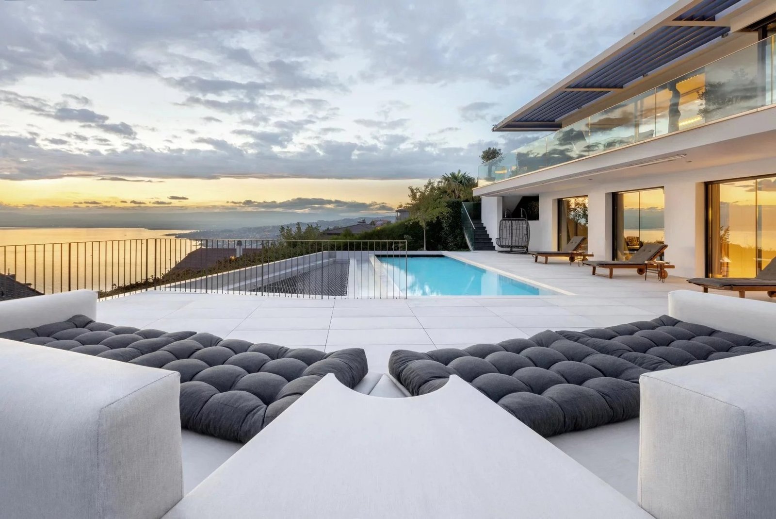 House in Bourg-en-Lavaux, Vaud, Switzerland