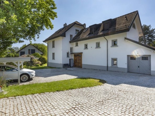 House in Jouxtens-Mézery, Vaud, Switzerland