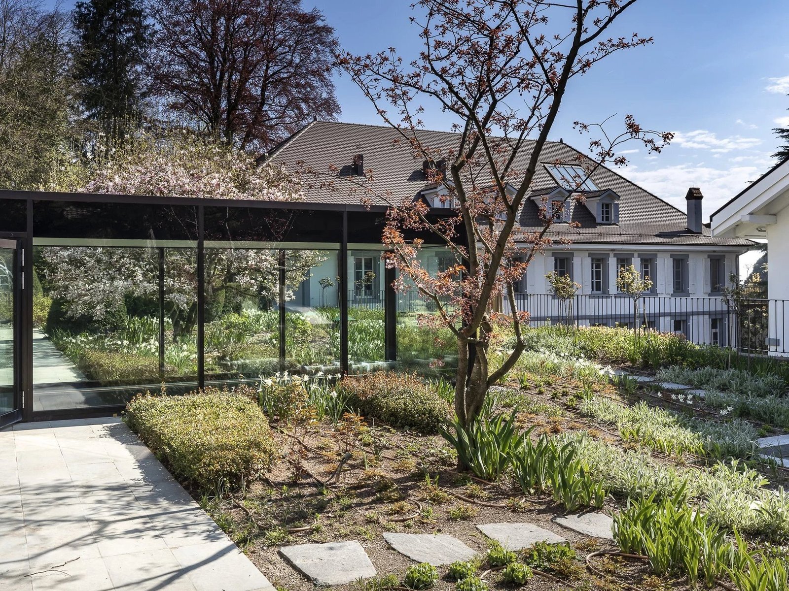 House in Jouxtens-Mézery, Vaud, Switzerland