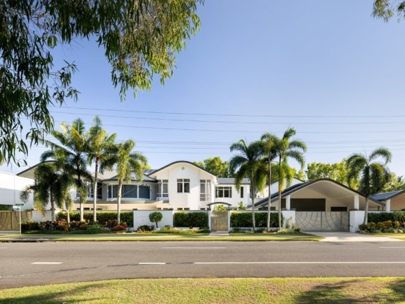 House in Kewarra Beach, Queensland, Australia