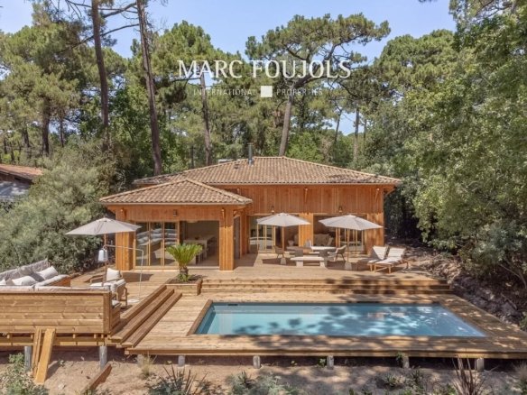 House in Lège-Cap-Ferret, Nouvelle-Aquitaine, France