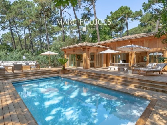 House in Lège-Cap-Ferret, Nouvelle-Aquitaine, France