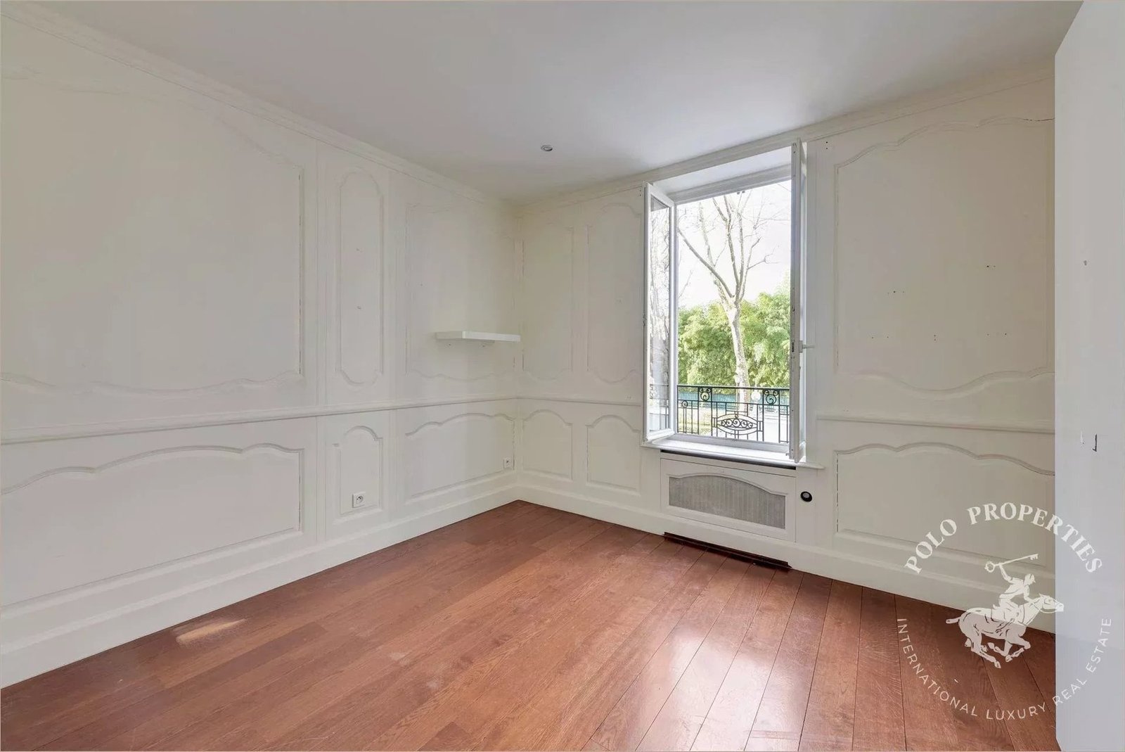 House in Neuilly-sur-Seine, Île-de-France, France