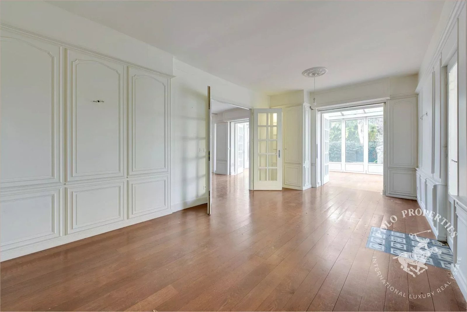 House in Neuilly-sur-Seine, Île-de-France, France