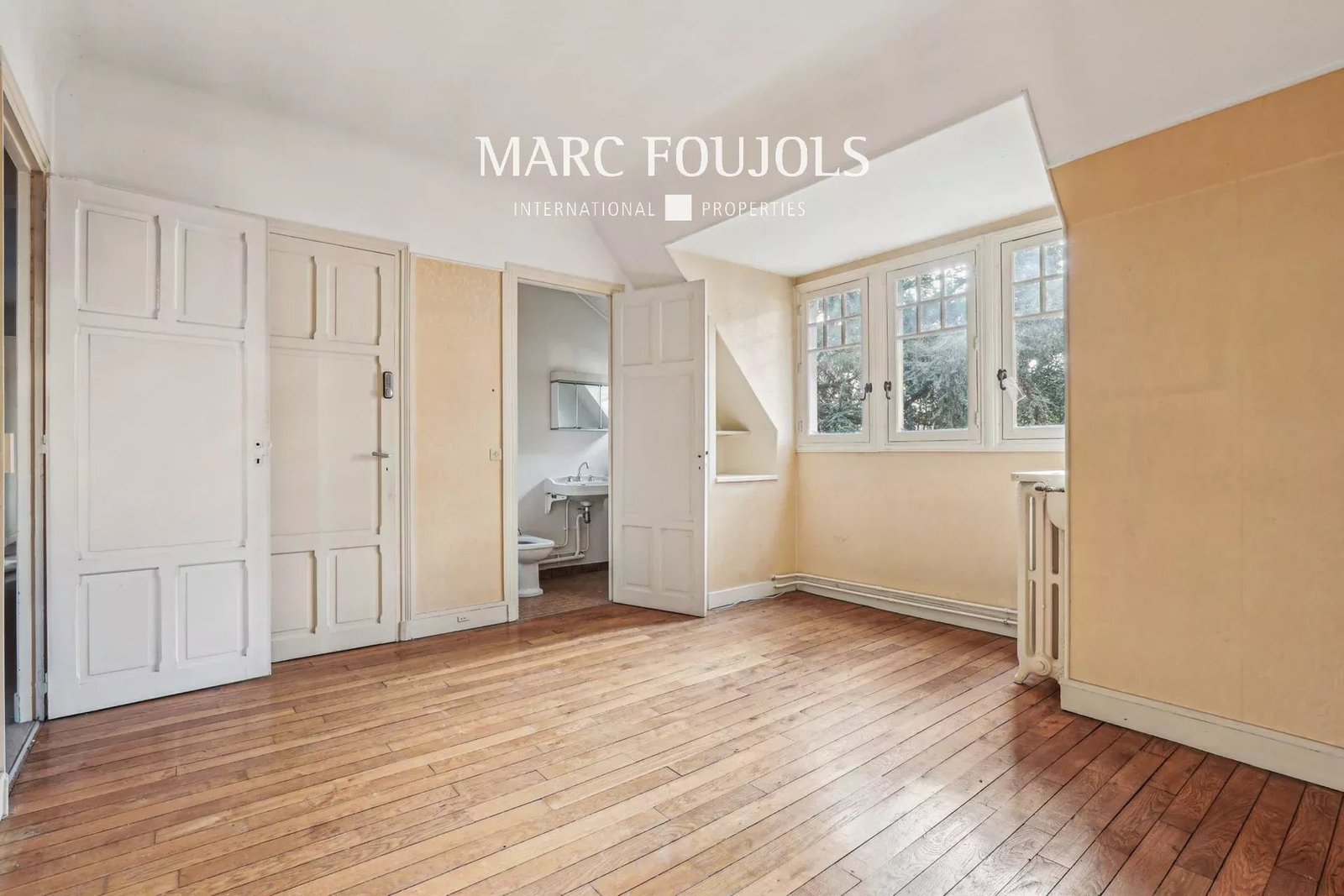 House in Paris, Île-de-France, France