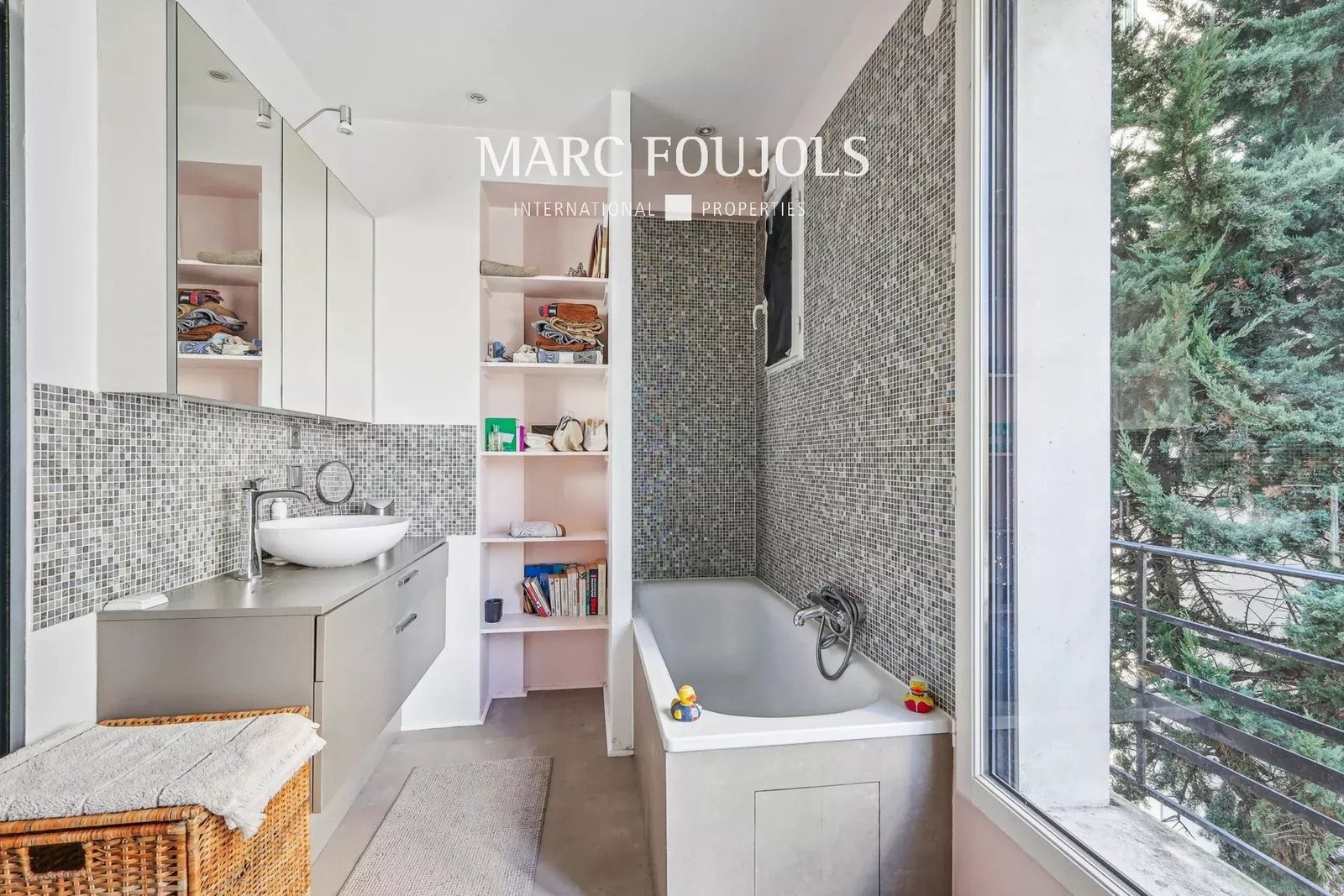 House in Paris, Île-de-France, France