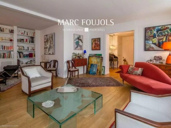 House in Paris, Île-de-France, France