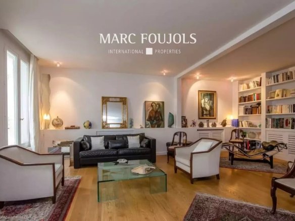 House in Paris, Île-de-France, France
