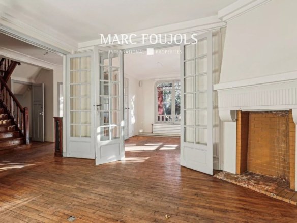 House in Paris, Île-de-France, France