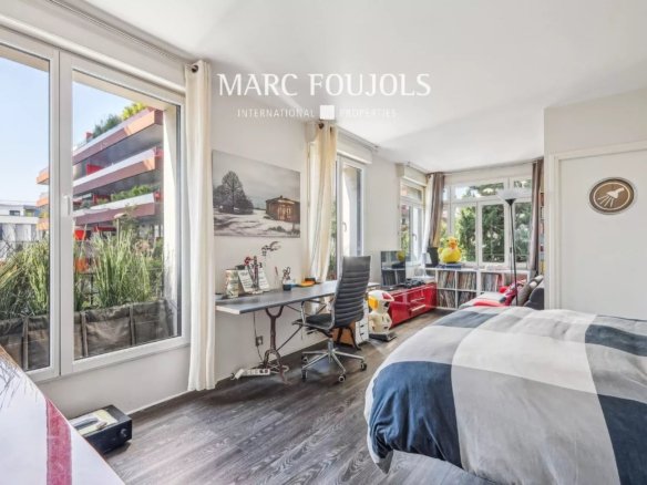House in Paris, Île-de-France, France