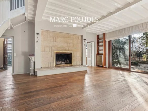 House in Paris, Île-de-France, France