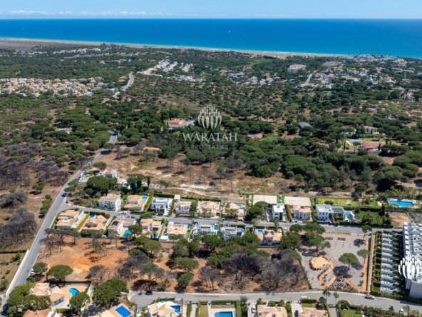 Land in Almancil, Faro District, Portugal