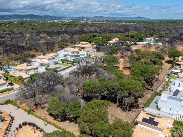 Land in Almancil, Faro District, Portugal