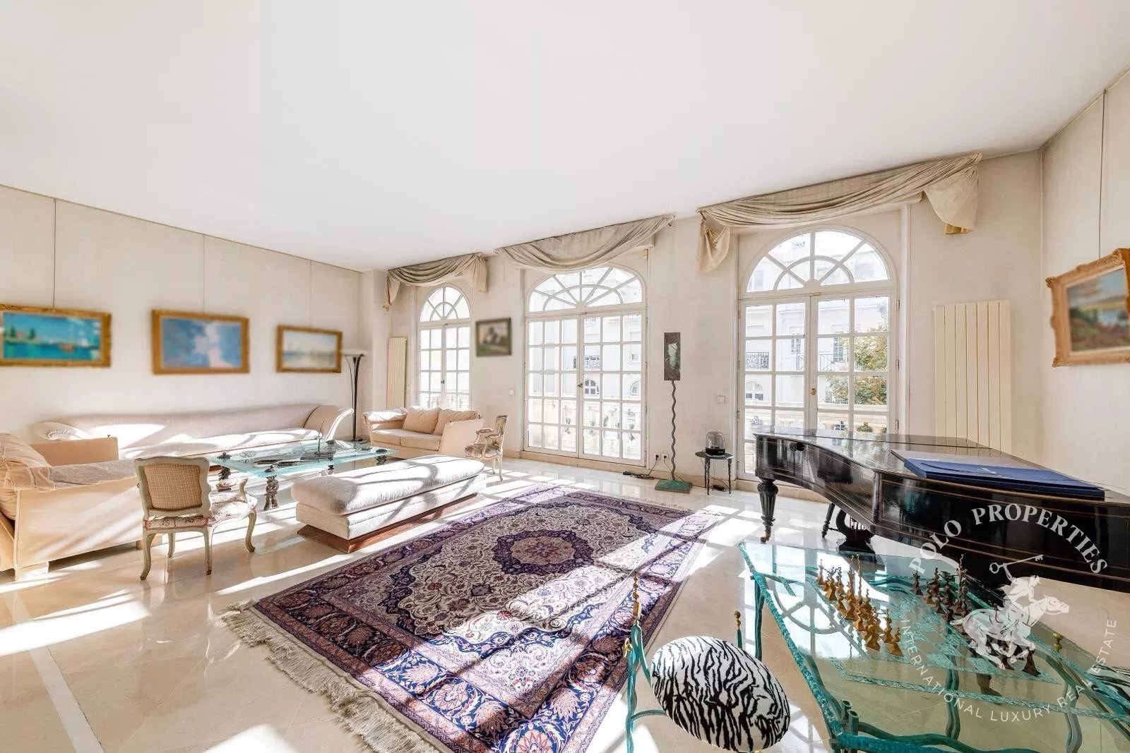 Neuilly-sur-Seine, Île-de-France, France