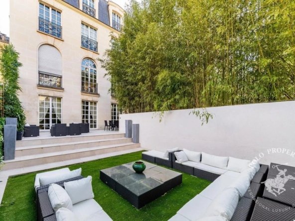 Neuilly-sur-Seine, Île-de-France, France