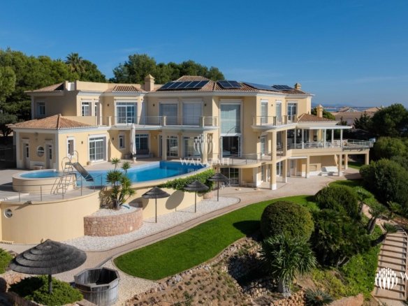 Villa in Albufeira, Faro District, Portugal