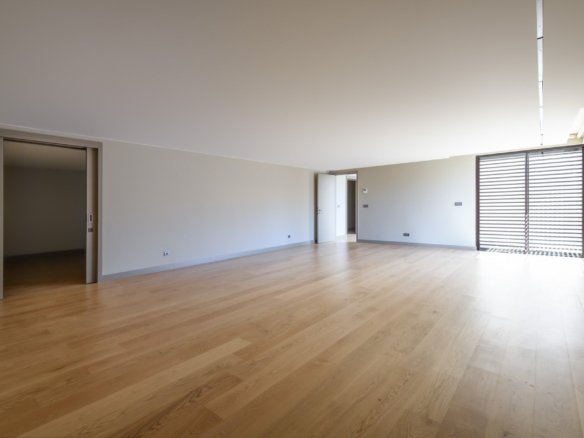 Villa in Almada, Setubal, Portugal