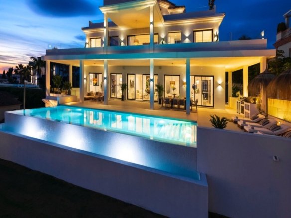 Villa in Benahavís, Andalusia, Spain
