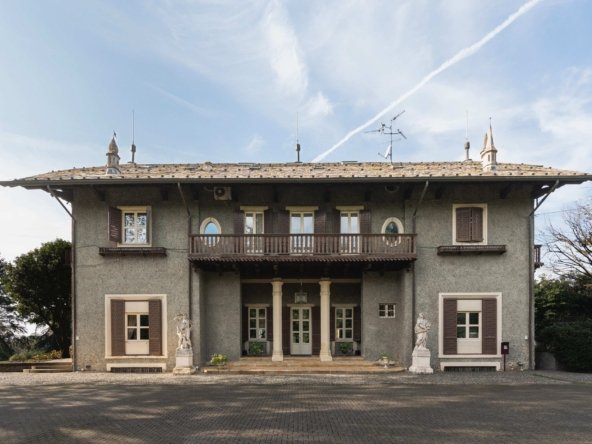 Villa in Besana in Brianza, Lombardy, Italy