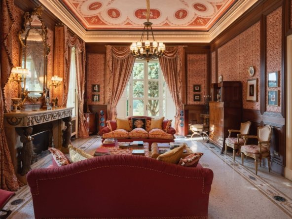 Villa in Besana in Brianza, Lombardy, Italy