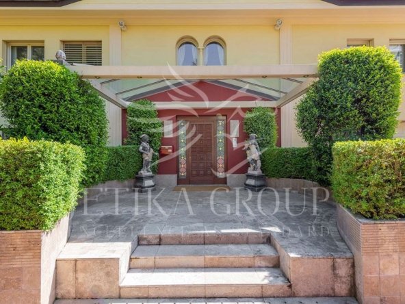 Villa in Collina d'Oro, Ticino, Switzerland