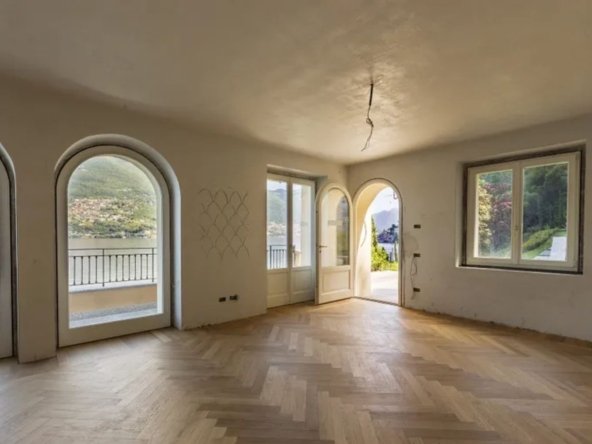 Villa in Como, Lombardy, Italy