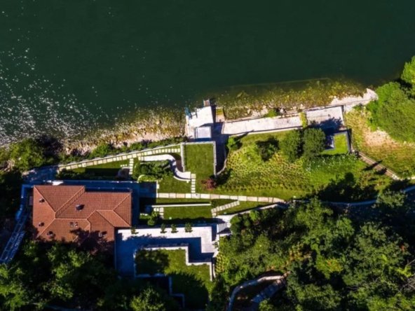 Villa in Como, Lombardy, Italy