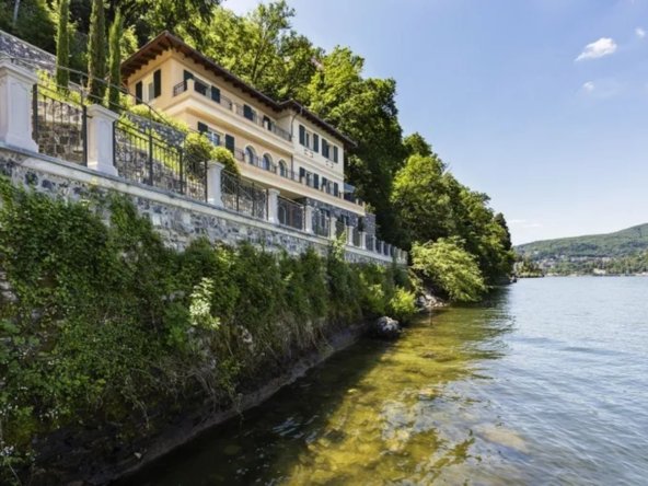 Villa in Como, Lombardy, Italy